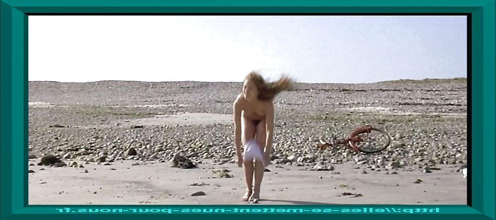 25P Vanessa Paradis (Nue)