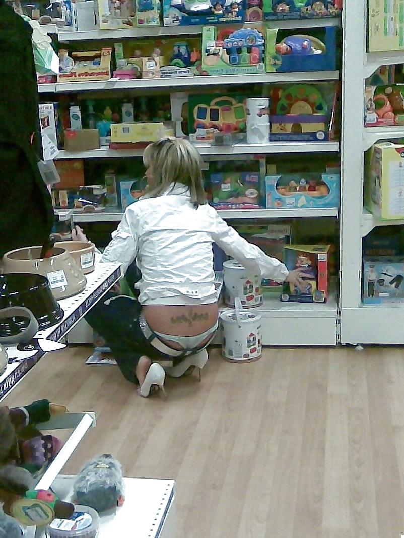 21P Street mom thong