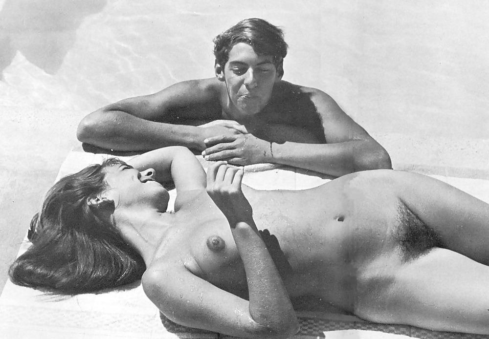 25P A Few Vintage Naturist Girls That Really Turn Me On
