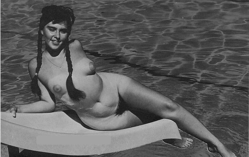 25P A Few Vintage Naturist Girls That Really Turn Me On