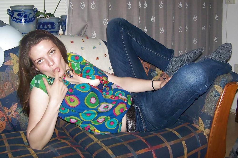 19P Young girl shows her extreme hariy pussy - N. C. 