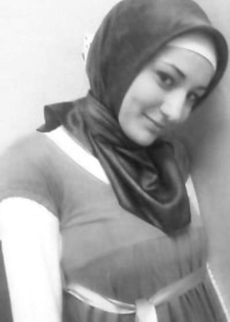 25P Muslim Girls ... Your Hijab Is So Tight!