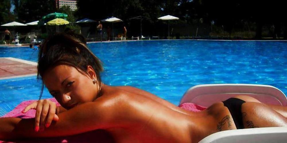 9P Italian girl: Simona