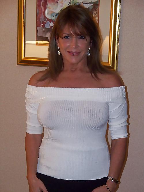 11P Mom dresses like slut 1