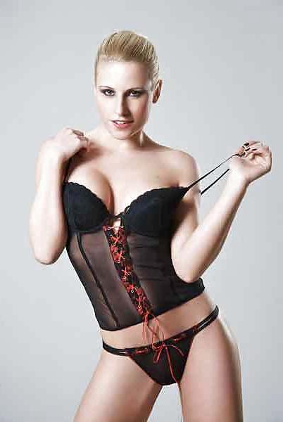 25P Michelle Ferrari, beautiful italian dream
