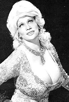 8P Vintage huge-titter Chesty Morgan
