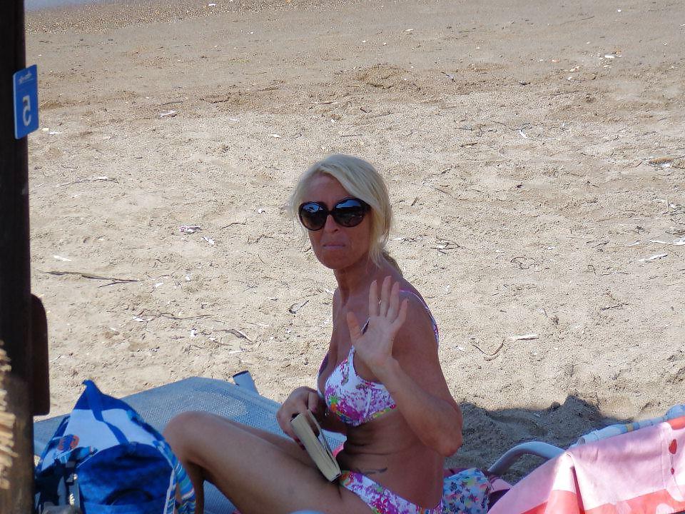 8P Italian women: cinzia