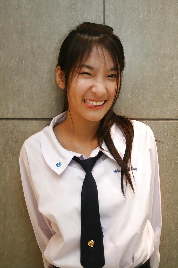 4P Nam student thai girl