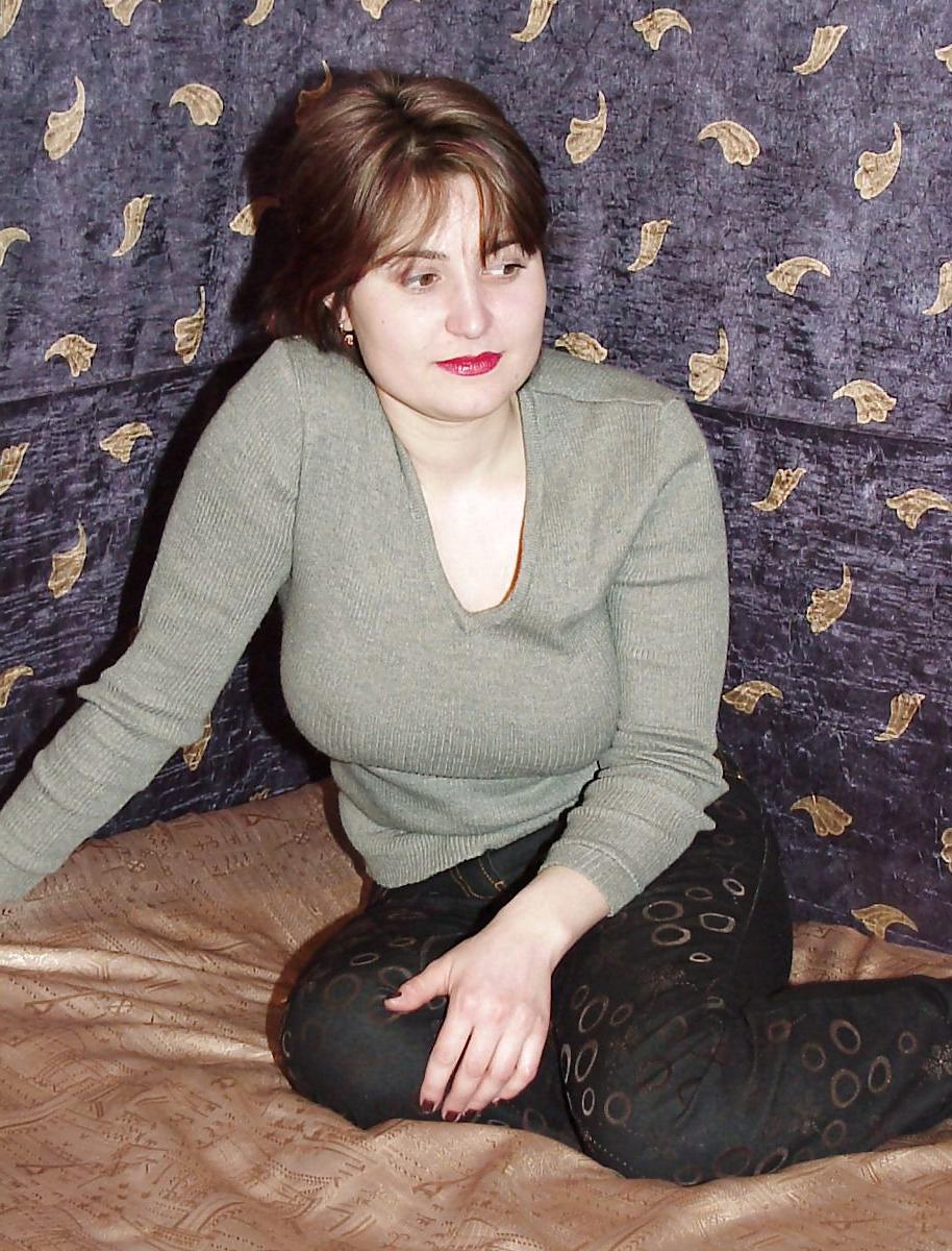 13P Olena - The Sexy Russian Milf