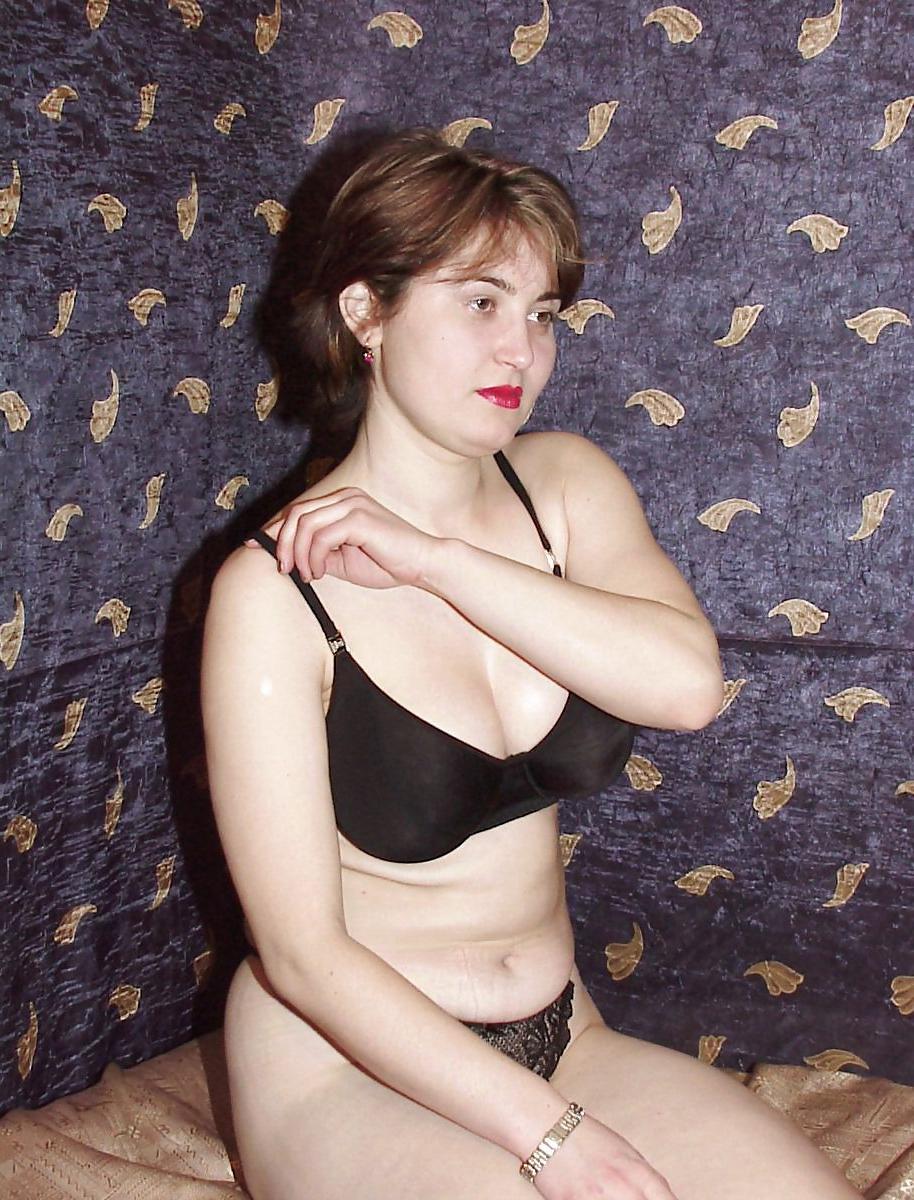 13P Olena - The Sexy Russian Milf