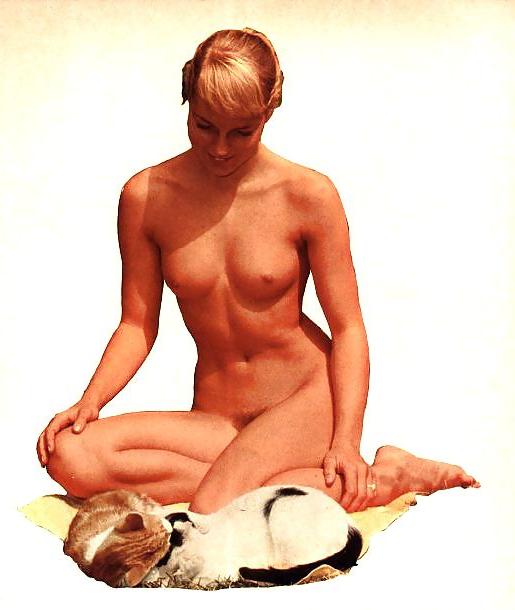 25P Vintage Nudist Mag