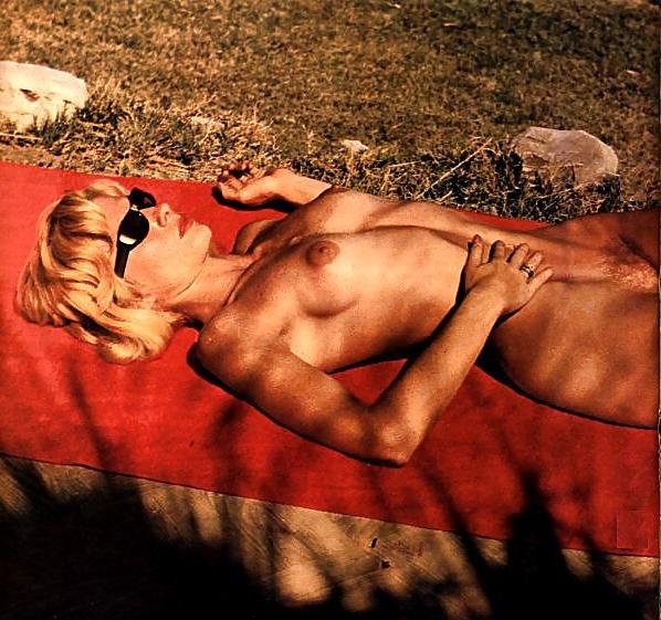 25P Vintage Nudist Mag