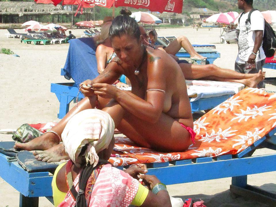 10P Italian women: Raquel