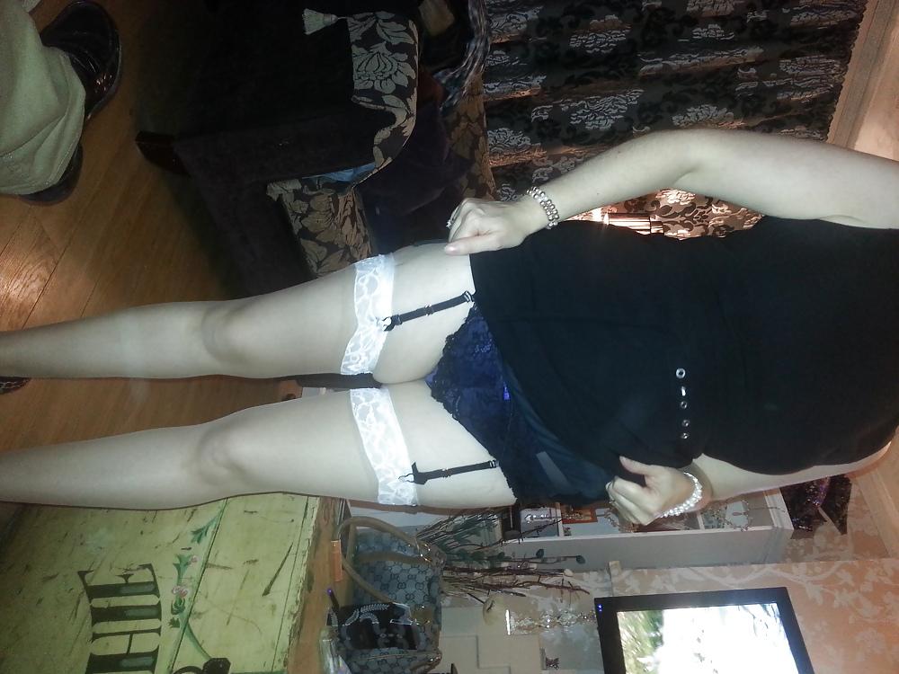 10P My so sexy wife getting ready for doging