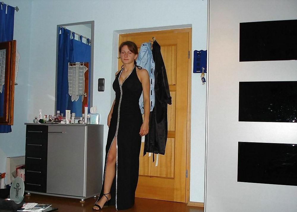 14P Stolen pics of friends wife vacation photos
