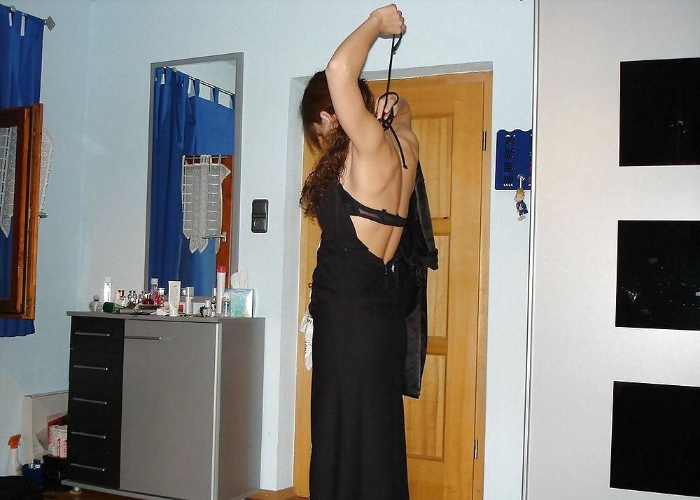 14P Stolen pics of friends wife vacation photos