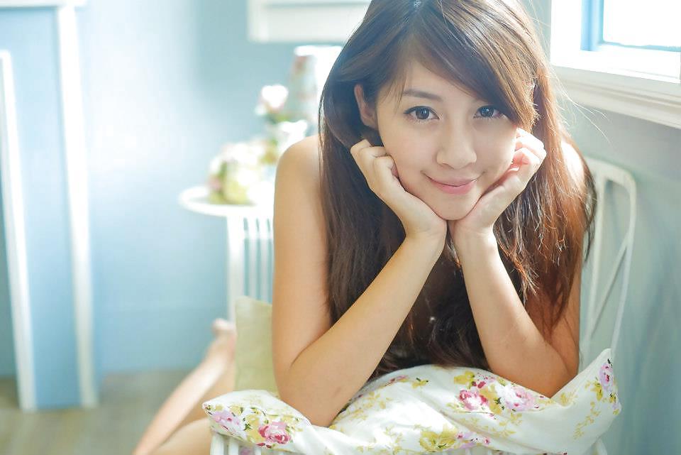 25P W.B.C. Taiwan Girl