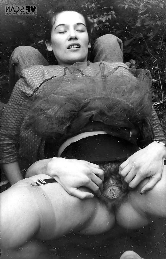 19P Vintage pussy (Camster)