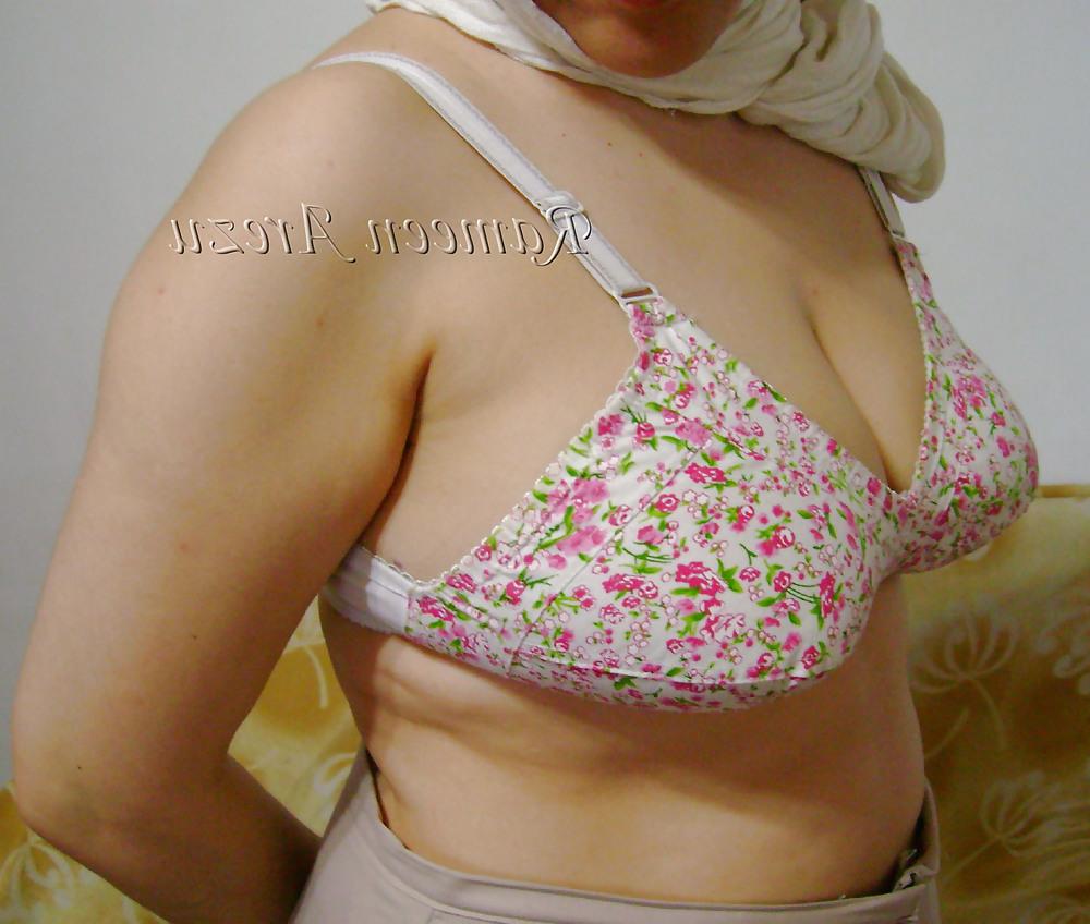 25P Iranian slut . Arezo