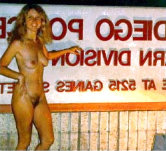 15P Vintage Exhibitionists 6