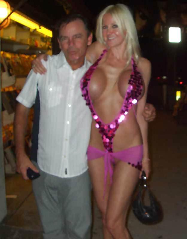 25P Silicone MILF: Lori
