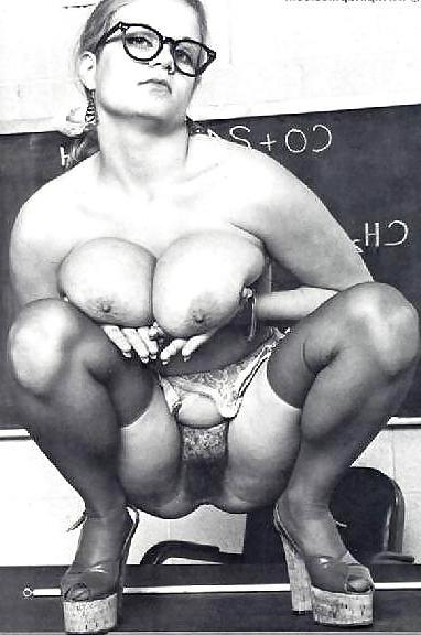 19P Retro Vintage Big Boobs