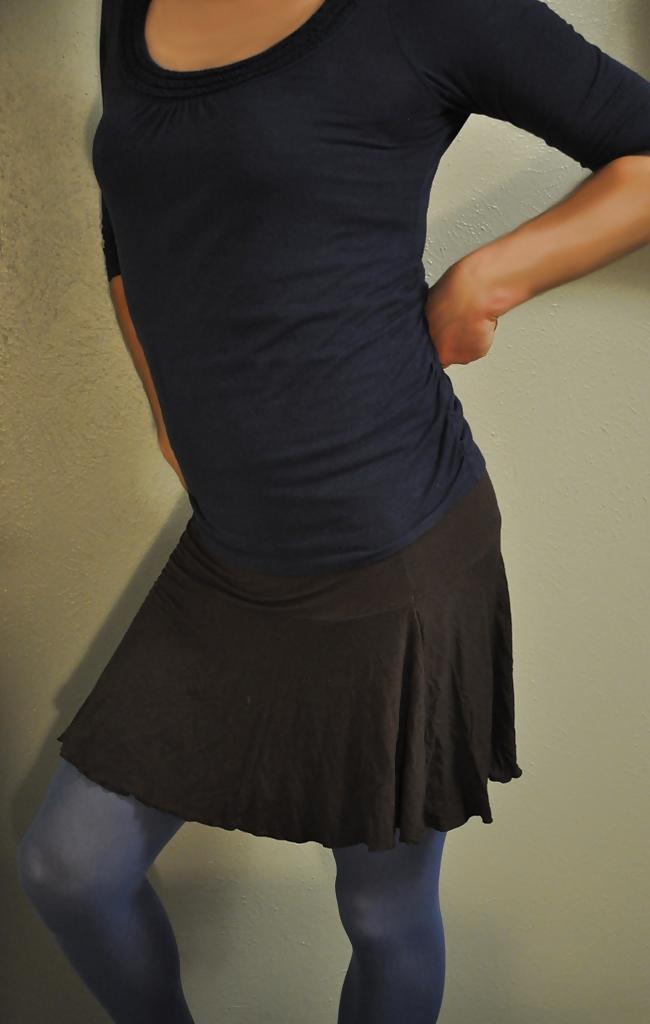 7P Crossdressing in short skirt 