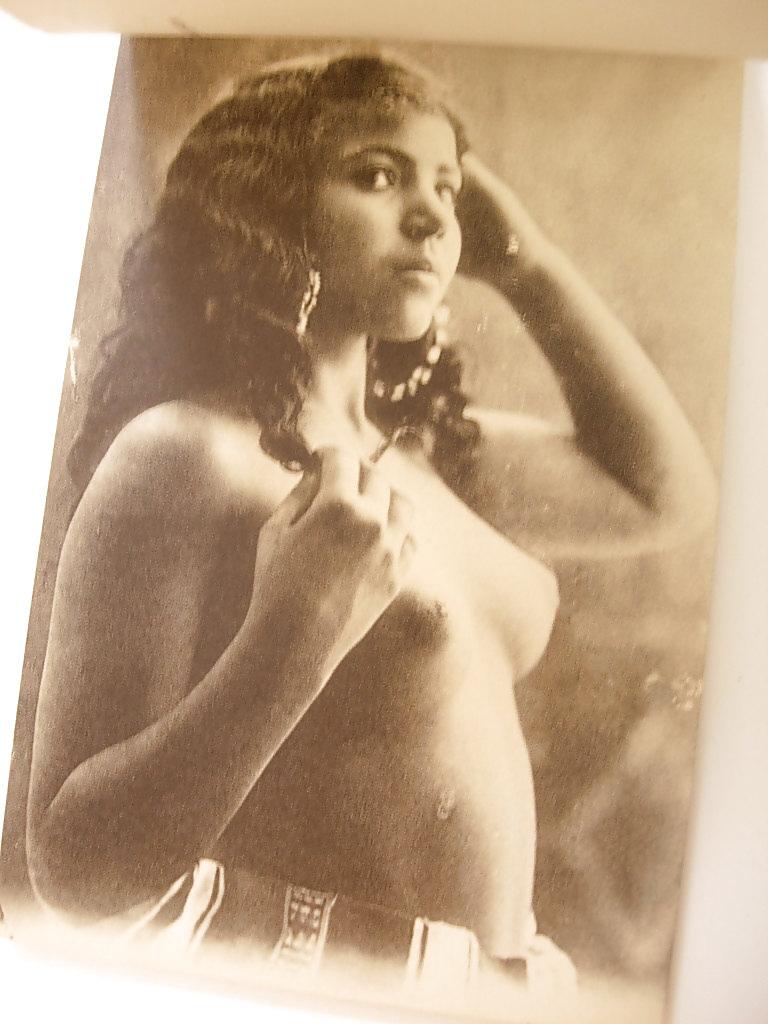 25P Young Vintage Times