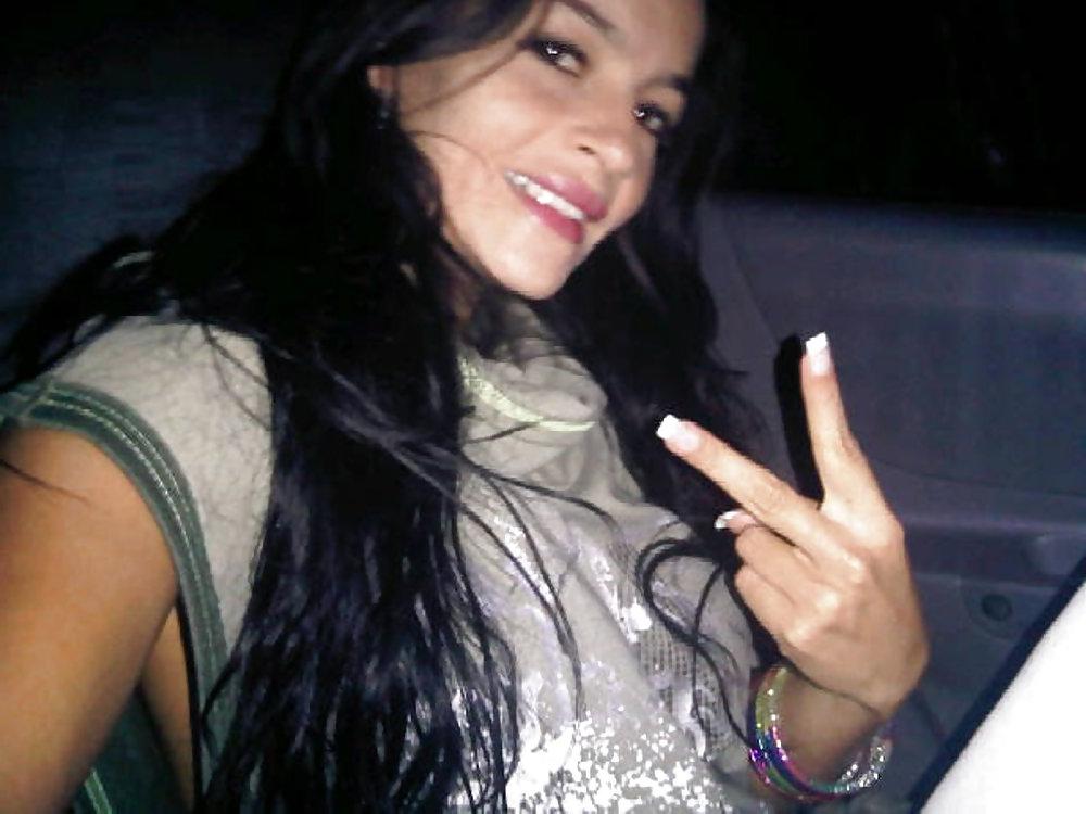 25P Latina dancer