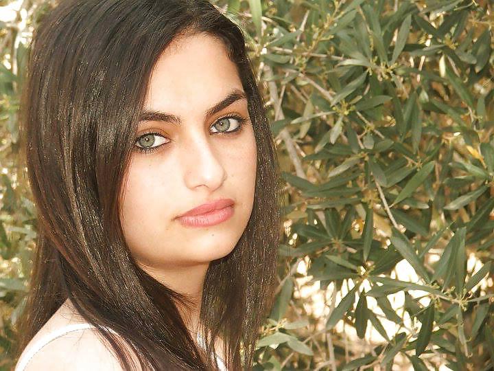 12P Sexy arab, iranian, dubai, turkish girls 12