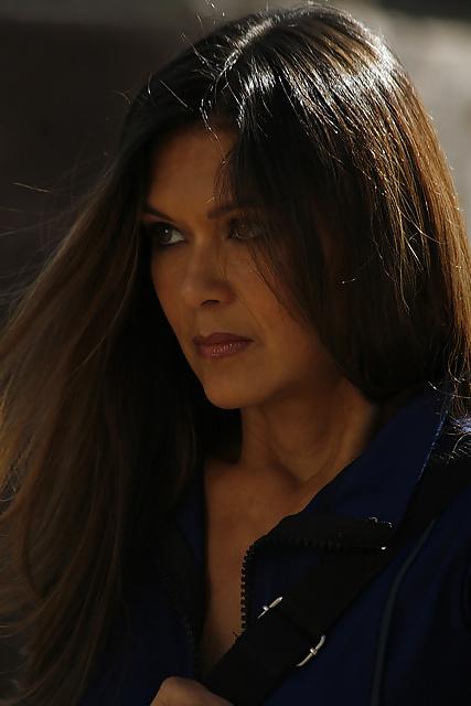 25P Nia Peeples----non nude