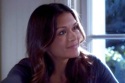 25P Nia Peeples----non nude