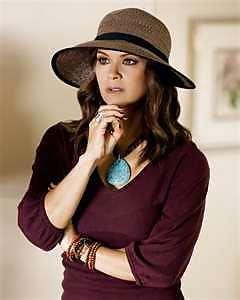 25P Nia Peeples----non nude