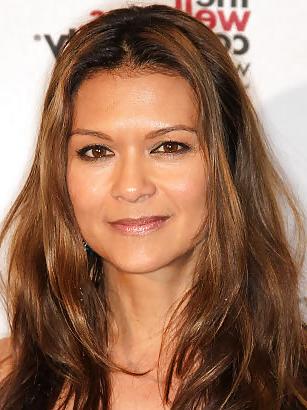 25P Nia Peeples----non nude