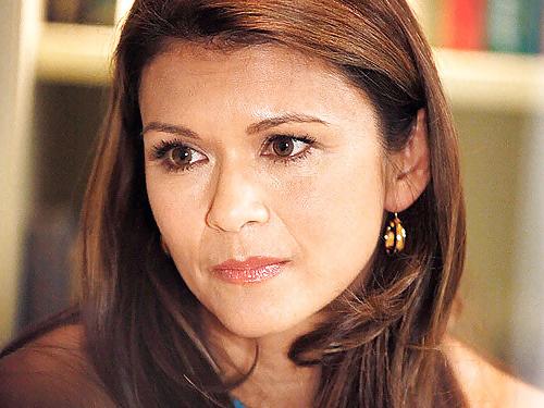 25P Nia Peeples----non nude