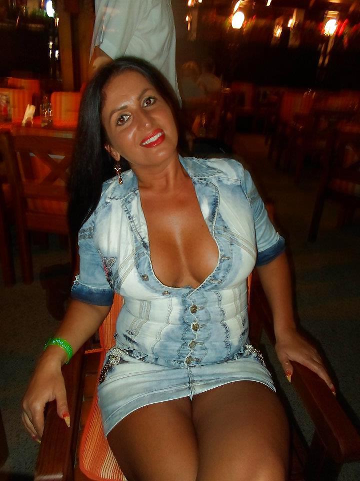 25P Romanian milf: simona