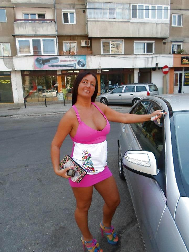 25P Romanian milf: simona