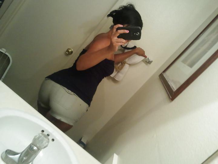 25P Milf latina with legs and ass
