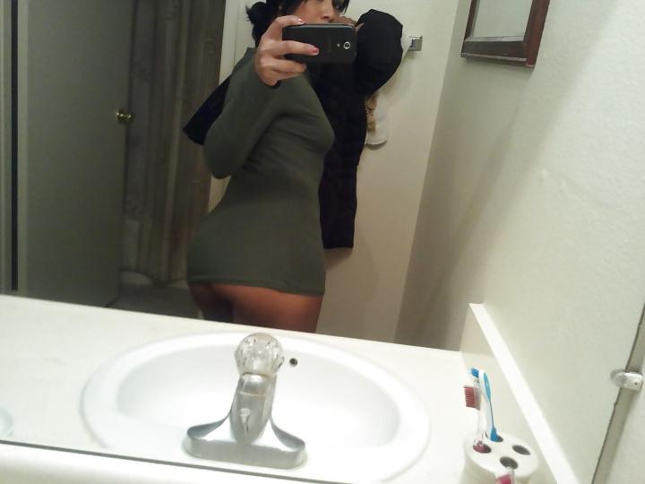 25P Milf latina with legs and ass
