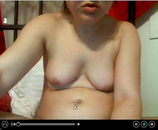 10P Fatty teen whore 19yo masturbating with a bottle on webcam