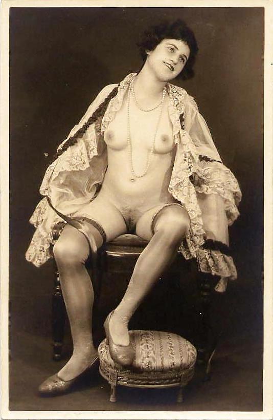 25P Vintage Erotica