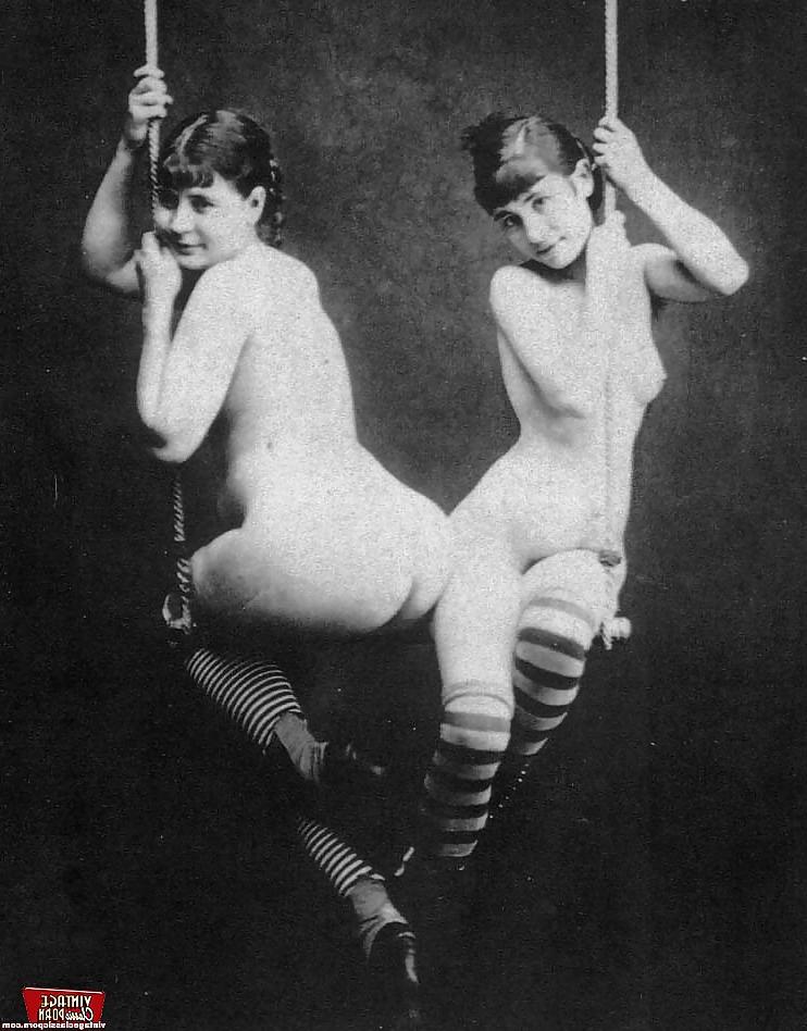 25P Vintage Erotica