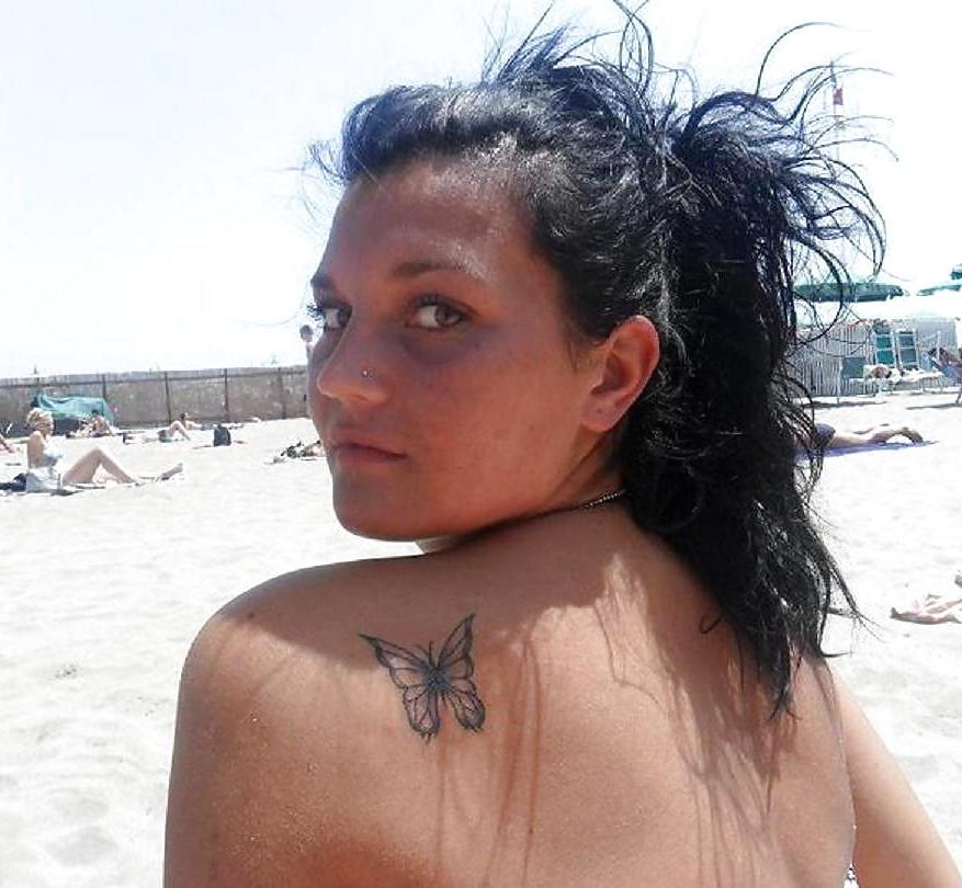 25P Italian girl: Elenora