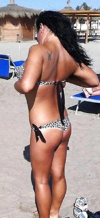25P Italian girl: Elenora