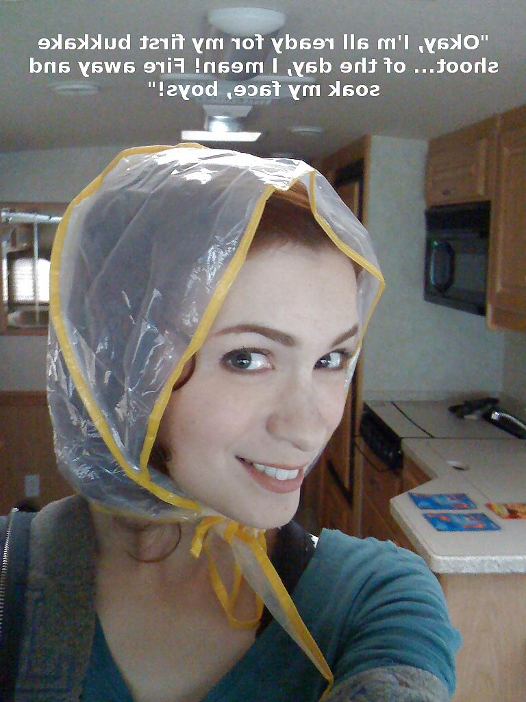 8P Captions of internet cutie Felicia Day