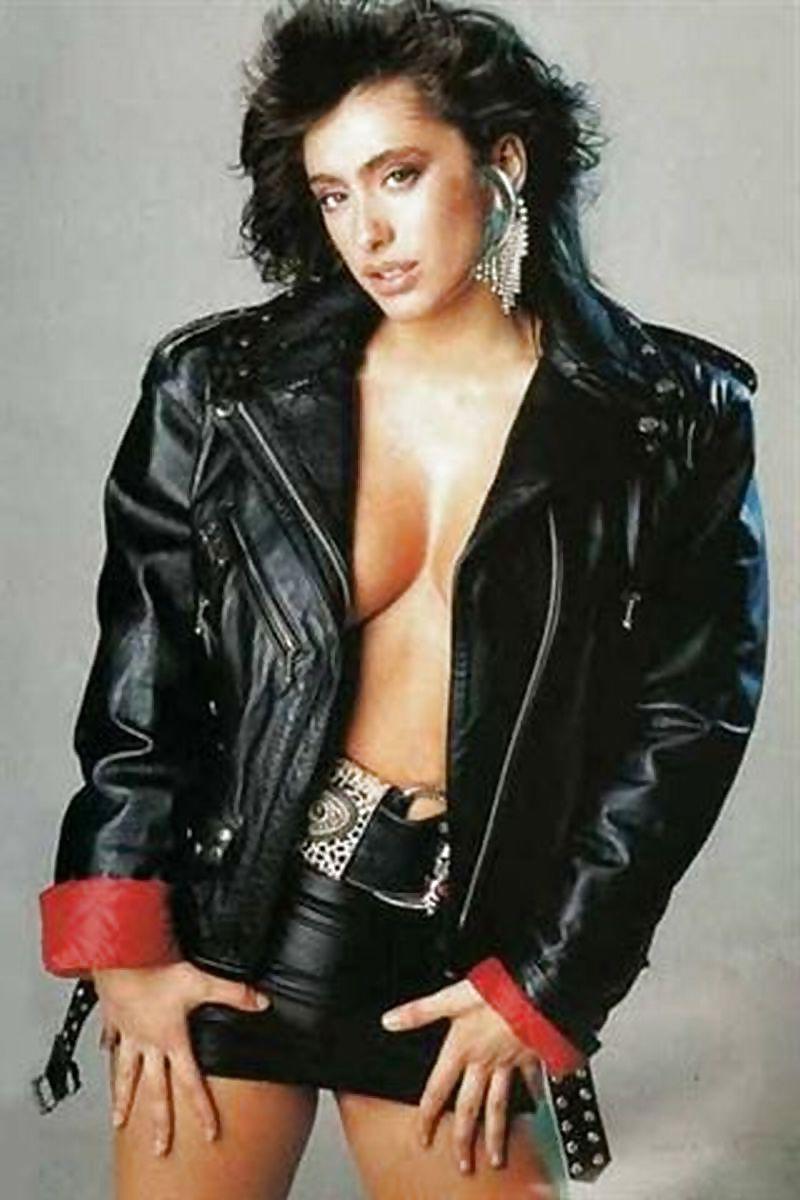 25P Italian boobies - Sabrina Salerno