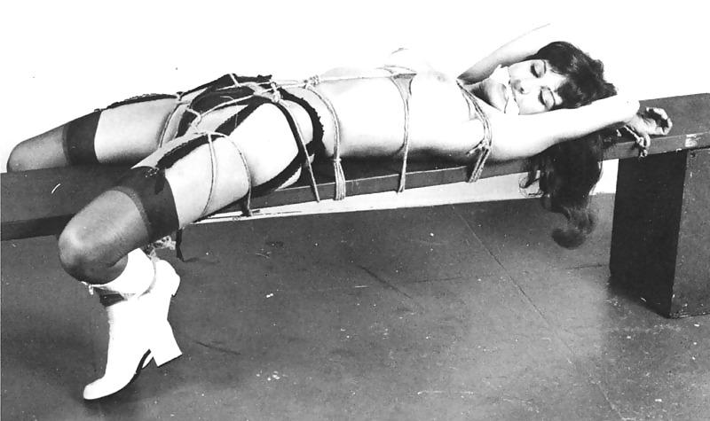 25P Vintage tied-up girls