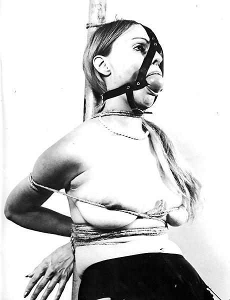 25P Vintage tied-up girls