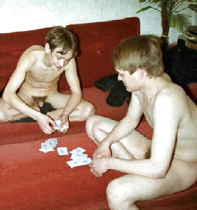 8P Strip Poker Fun