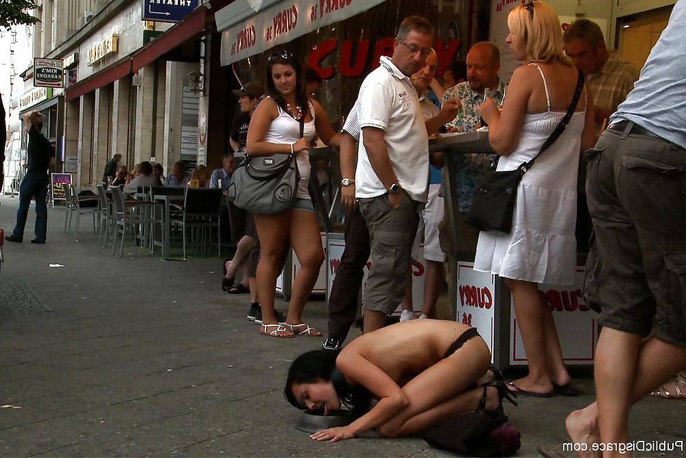 25P 105 exhibitionist girls 
